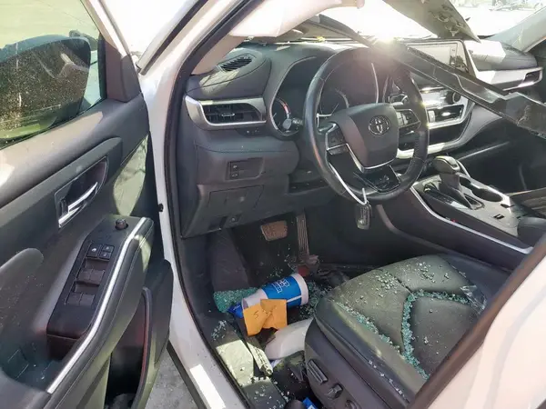 5TDGZRAH6MS051275 2021 TOYOTA HIGHLANDER - Image 8