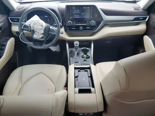 5TDGZRAH6MS053592 2021 TOYOTA HIGHLANDER - Image 8