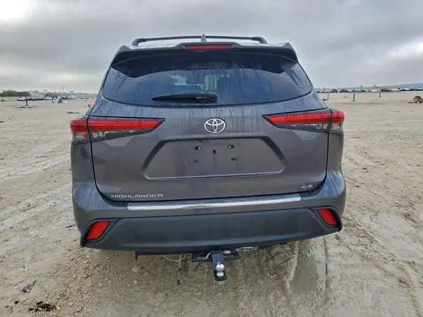2021 TOYOTA HIGHLANDER auction photo 6