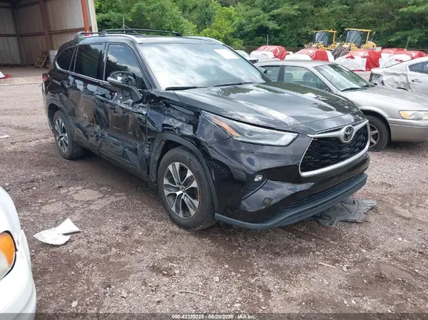 5TDGZRAH6MS063393 2021 TOYOTA HIGHLANDER - Image 1