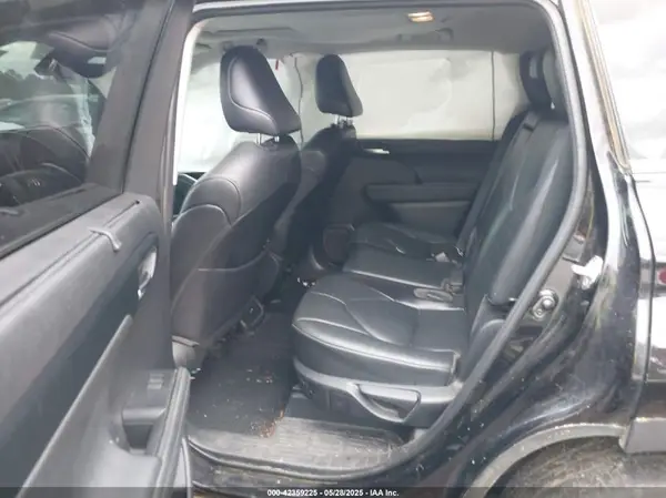 5TDGZRAH6MS063393 2021 TOYOTA HIGHLANDER - Image 8