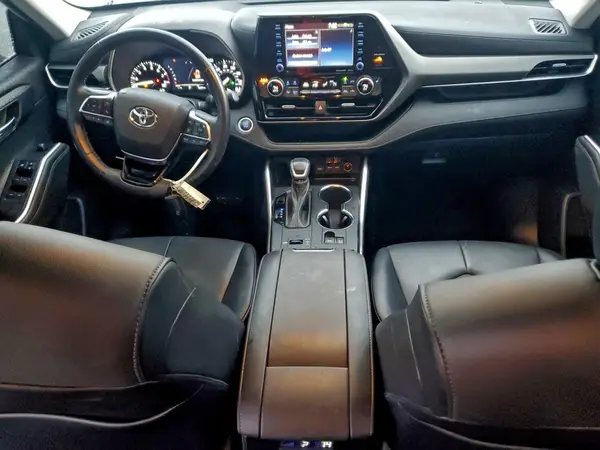 5TDGZRAH6MS072868 2021 TOYOTA HIGHLANDER - Image 8