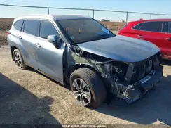 5TDGZRAH6MS089301 2021 TOYOTA HIGHLANDER
