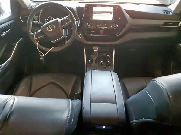5TDGZRAH6MS516749 2021 TOYOTA HIGHLANDER - Image 8