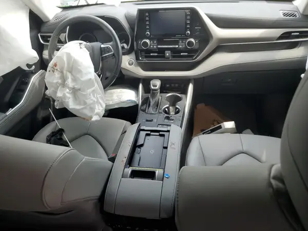 5TDGZRAH6MS517755 2021 TOYOTA HIGHLANDER - Image 8