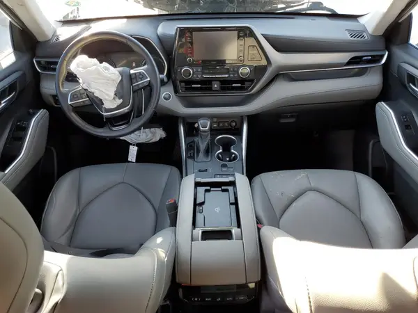 5TDGZRAH6MS518193 2021 TOYOTA HIGHLANDER - Image 8