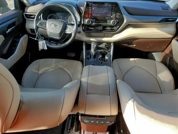 5TDGZRAH6MS537164 2021 TOYOTA HIGHLANDER - Image 8