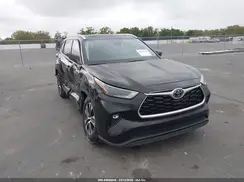 5TDGZRAH6NS096346 2022 TOYOTA HIGHLANDER