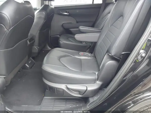 5TDGZRAH6NS096346 2022 TOYOTA HIGHLANDER - Image 8