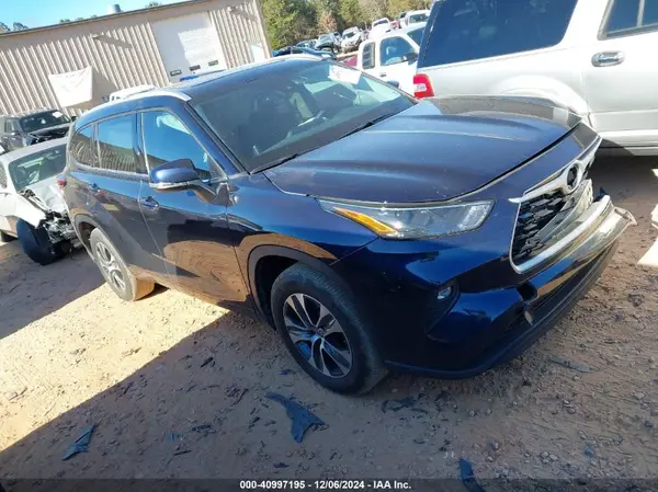 5TDGZRAH6NS101044 2022 TOYOTA HIGHLANDER - Image 1