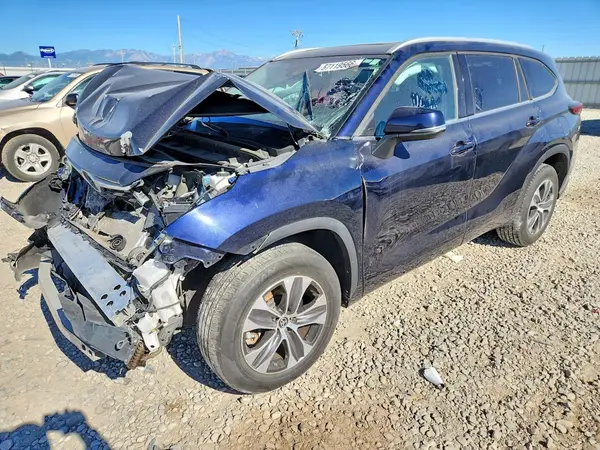 5TDGZRAH6NS117132 2022 TOYOTA HIGHLANDER - Image 1