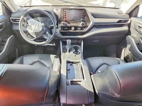 5TDGZRAH6NS117132 2022 TOYOTA HIGHLANDER - Image 8