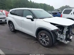 5TDGZRAH6NS119074 2022 TOYOTA HIGHLANDER