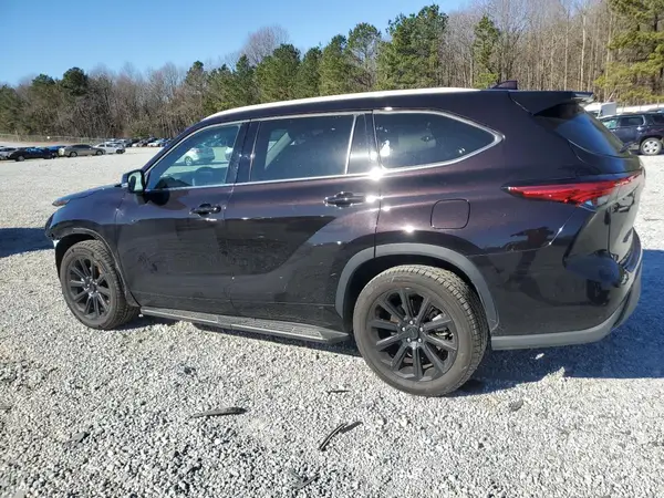 5TDGZRAH6NS125229 2022 TOYOTA HIGHLANDER - Image 2