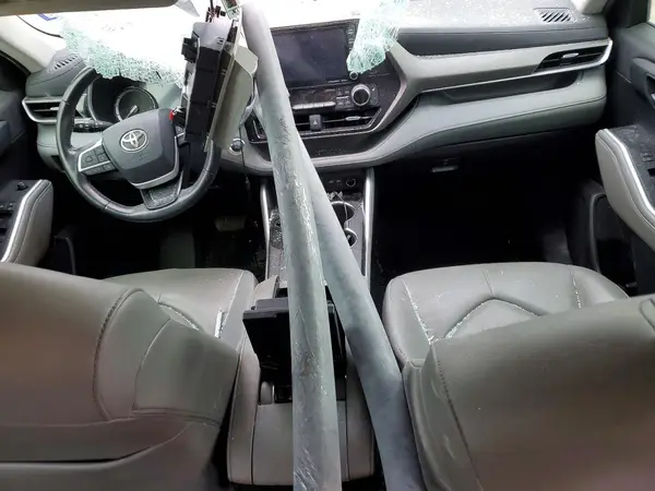5TDGZRAH6NS127837 2022 TOYOTA HIGHLANDER - Image 8