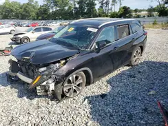 5TDGZRAH6NS132648 2022 TOYOTA HIGHLANDER