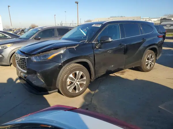 5TDGZRAH6NS546870 2022 TOYOTA HIGHLANDER - Image 1