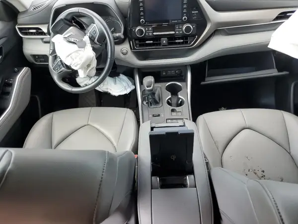 5TDGZRAH6NS551339 2022 TOYOTA HIGHLANDER - Image 8