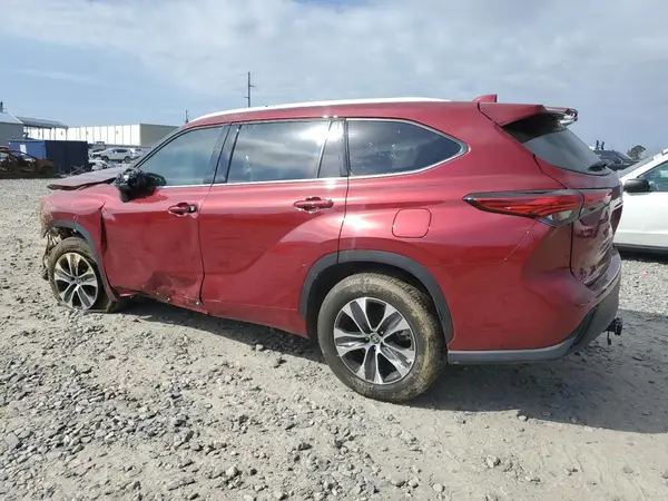 5TDGZRAH6NS553429 2022 TOYOTA HIGHLANDER - Image 2