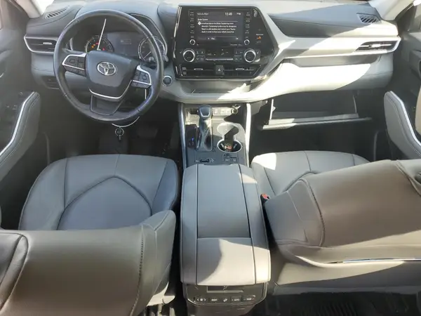 5TDGZRAH6NS554399 2022 TOYOTA HIGHLANDER - Image 8