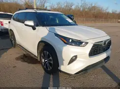 5TDGZRAH6NS557996 2022 TOYOTA HIGHLANDER