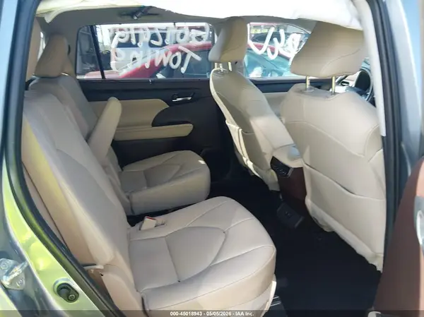 5TDGZRAH7LS019174 2020 TOYOTA HIGHLANDER - Image 8