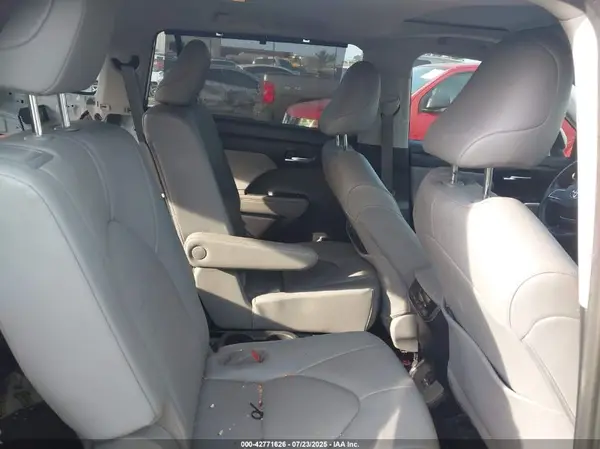 5TDGZRAH7LS021877 2020 TOYOTA HIGHLANDER - Image 8