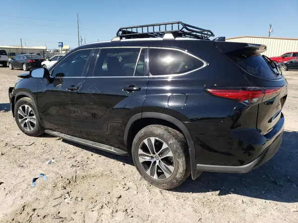 5TDGZRAH7MS048515 2021 TOYOTA HIGHLANDER - Image 2