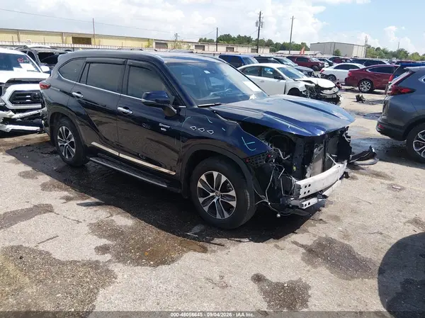 5TDGZRAH7MS066884 2021 TOYOTA HIGHLANDER - Image 1