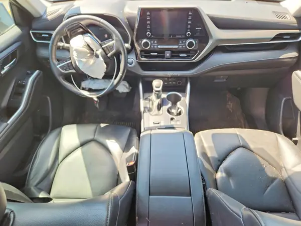 5TDGZRAH7MS074175 2021 TOYOTA HIGHLANDER - Image 8