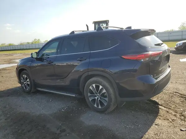 5TDGZRAH7MS088691 2021 TOYOTA HIGHLANDER - Image 2