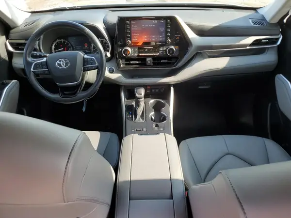 5TDGZRAH7MS088691 2021 TOYOTA HIGHLANDER - Image 8