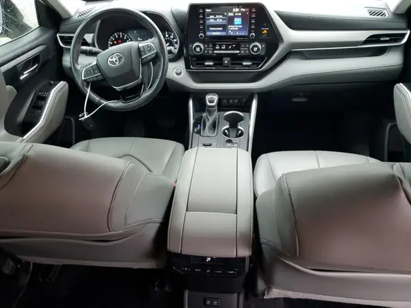 5TDGZRAH7MS515190 2021 TOYOTA HIGHLANDER - Image 8