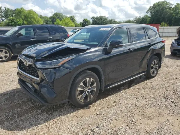 5TDGZRAH7MS520504 2021 TOYOTA HIGHLANDER - Image 1