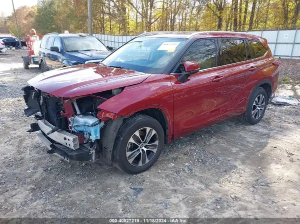 5TDGZRAH7MS523208 2021 TOYOTA HIGHLANDER - Image 2