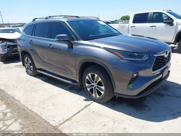 5TDGZRAH7MS528781 2021 TOYOTA HIGHLANDER - Image 1