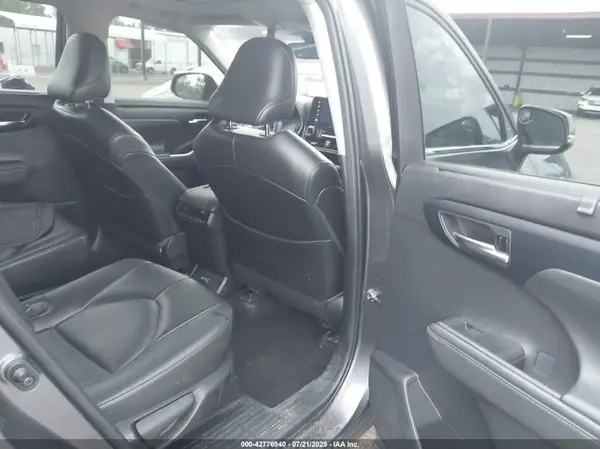 5TDGZRAH7NS092869 2022 TOYOTA HIGHLANDER - Image 8