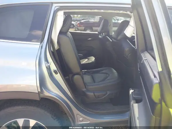 5TDGZRAH7NS093200 2022 TOYOTA HIGHLANDER - Image 8