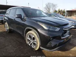 5TDGZRAH7NS122713 2022 TOYOTA HIGHLANDER