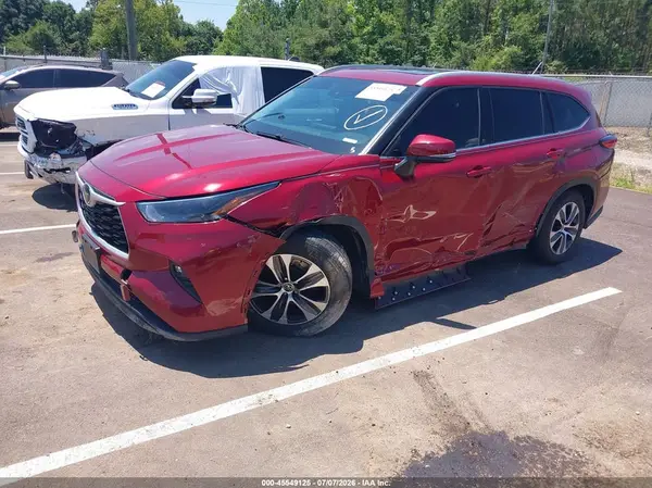 5TDGZRAH7NS123604 2022 TOYOTA HIGHLANDER - Image 2