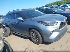 5TDGZRAH7NS137485 2022 TOYOTA HIGHLANDER