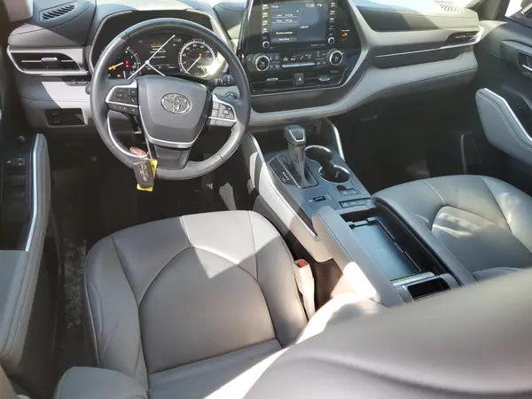 5TDGZRAH7NS548983 2022 TOYOTA HIGHLANDER - Image 8