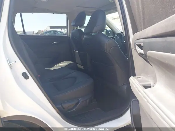 5TDGZRAH7NS559885 2022 TOYOTA HIGHLANDER - Image 8