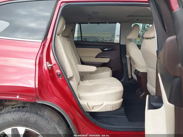 5TDGZRAH8LS006319 2020 TOYOTA HIGHLANDER - Image 8