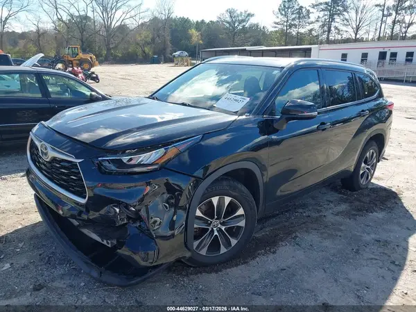 5TDGZRAH8LS502835 2020 TOYOTA HIGHLANDER - Image 2