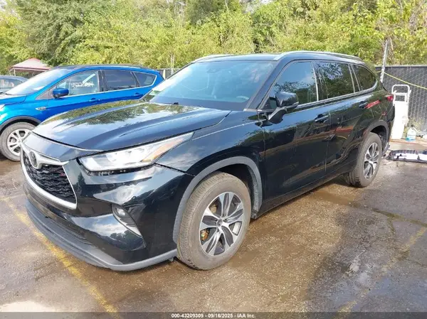 5TDGZRAH8LS507274 2020 TOYOTA HIGHLANDER - Image 2