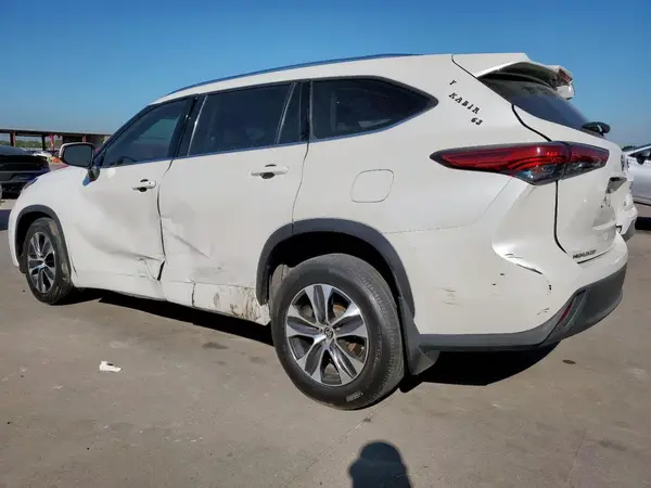 5TDGZRAH8LS513124 2020 TOYOTA HIGHLANDER - Image 2