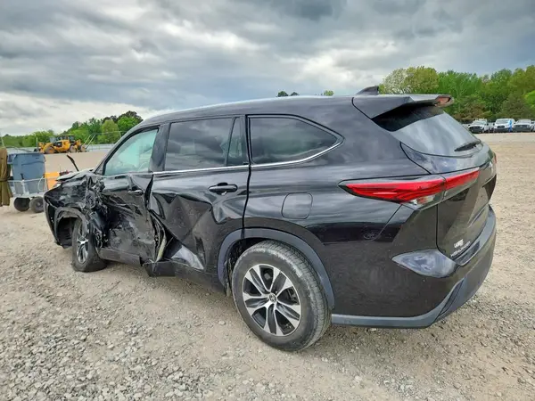 5TDGZRAH8MS040388 2021 TOYOTA HIGHLANDER - Image 2