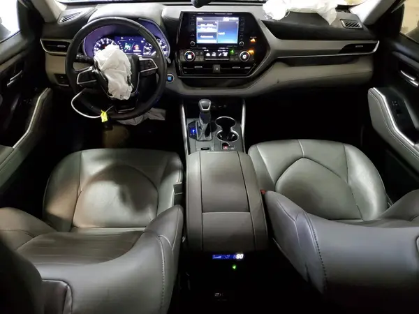 5TDGZRAH8MS515053 2021 TOYOTA HIGHLANDER - Image 8