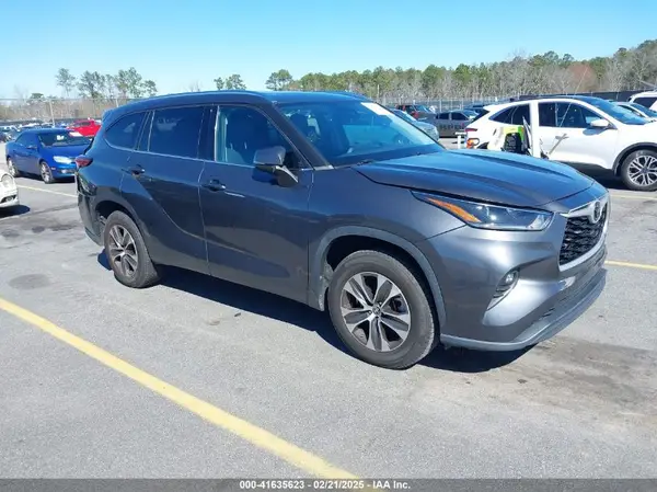 5TDGZRAH8MS515831 2021 TOYOTA HIGHLANDER - Image 1